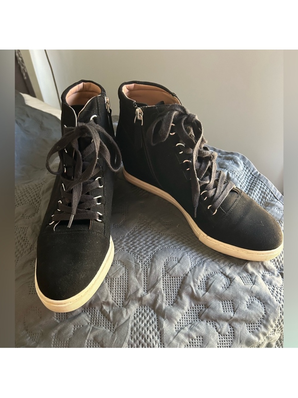 Linea Paolo Black High-Top Wedge Sneakers with Cream Soles. Size 9.5